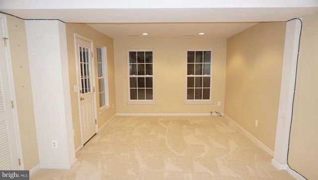 1469 FAWN HOLLOW LN, Woodbridge, VA 22191