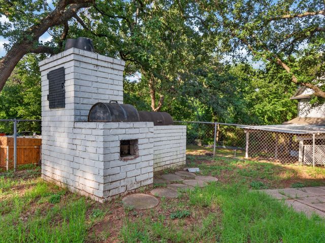 215 Folly Beach Drive B, Lake Dallas, TX 75065
