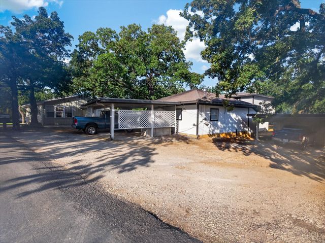215 Folly Beach Drive B, Lake Dallas, TX 75065