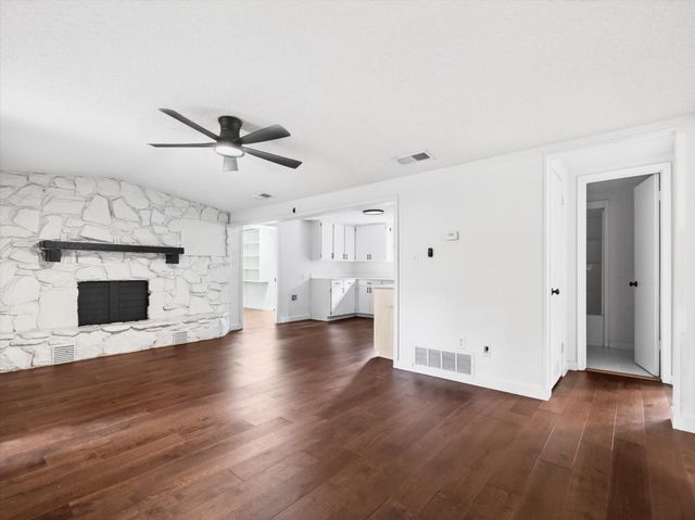 215 Folly Beach Drive B, Lake Dallas, TX 75065