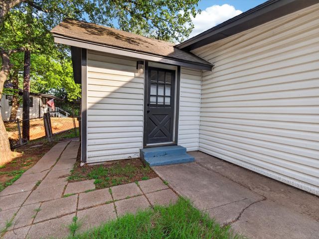 215 Folly Beach Drive B, Lake Dallas, TX 75065