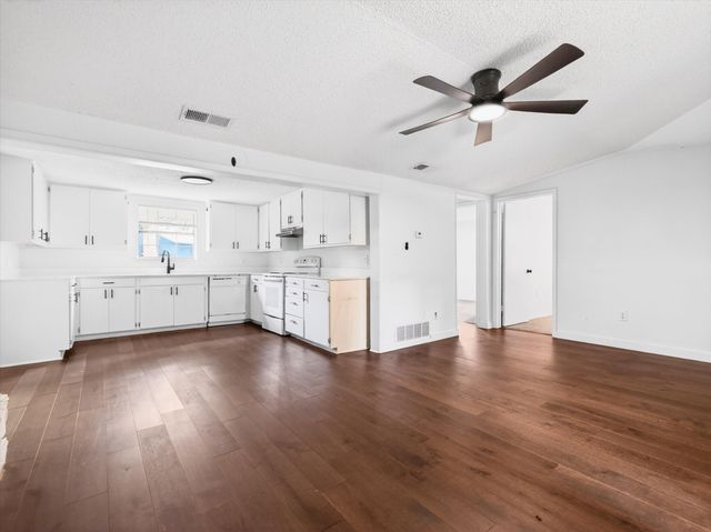 215 Folly Beach Drive B, Lake Dallas, TX 75065