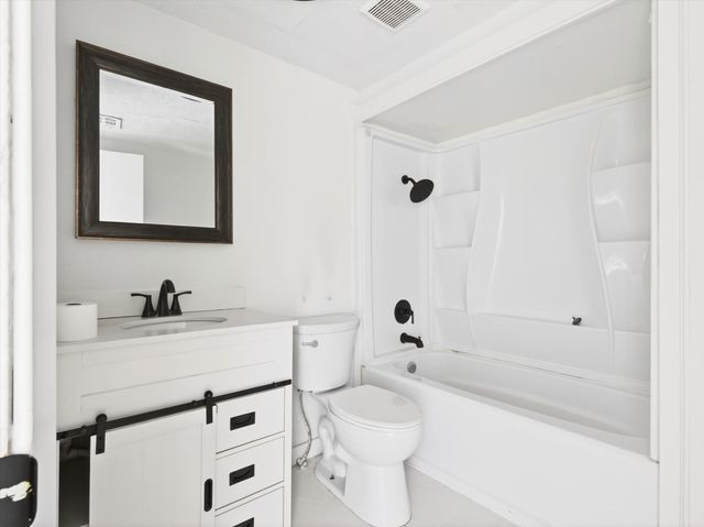 215 Folly Beach Drive B, Lake Dallas, TX 75065