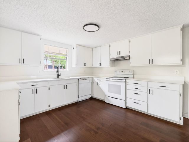 215 Folly Beach Drive B, Lake Dallas, TX 75065