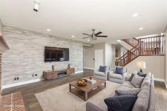 1001 Summersweet Drive, St Peters, MO 63376
