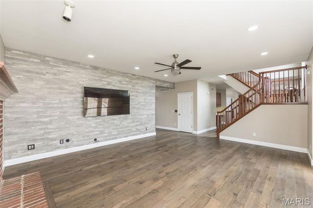 1001 Summersweet Drive, St Peters, MO 63376