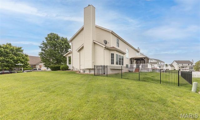 1001 Summersweet Drive, St Peters, MO 63376