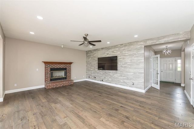 1001 Summersweet Drive, St Peters, MO 63376