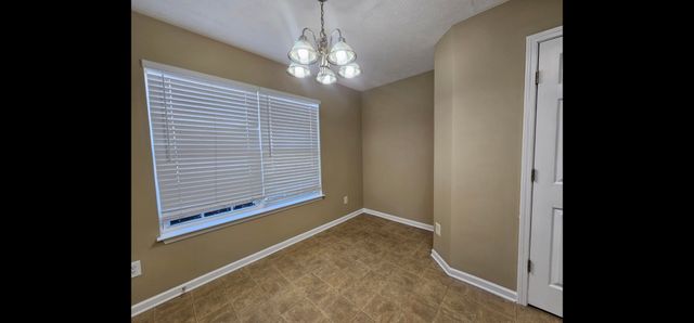 4045 George Buchanan Dr, La Vergne, TN 37086