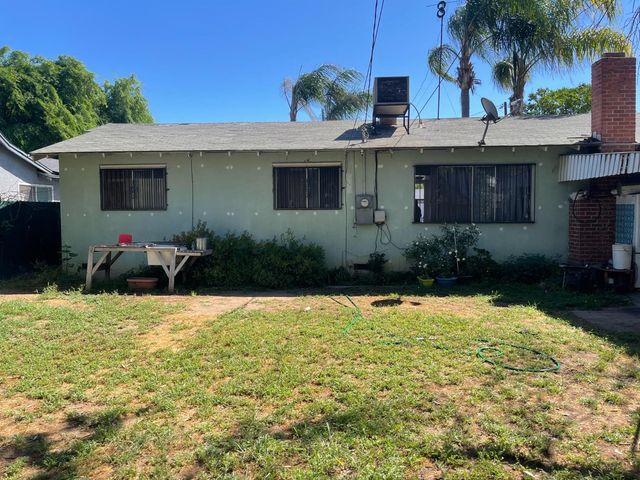 1428 S Sierra Vista Avenue, Fresno, CA 92702