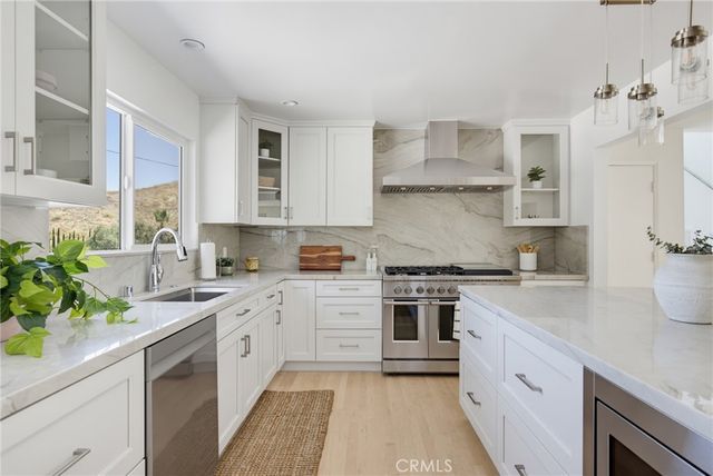 4715 Burgundy Road, Woodland Hills, CA 91364