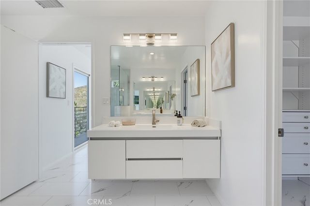 4715 Burgundy Road, Woodland Hills, CA 91364