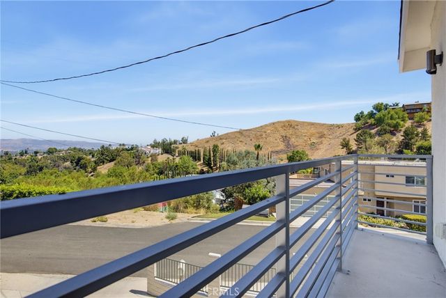 4715 Burgundy Road, Woodland Hills, CA 91364