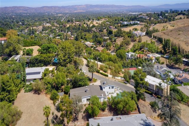 4715 Burgundy Road, Woodland Hills, CA 91364