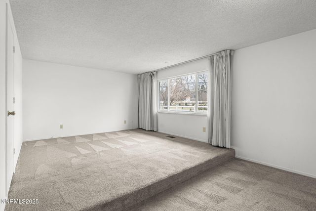 8355 Lakeside Drive, Reno, NV 89511