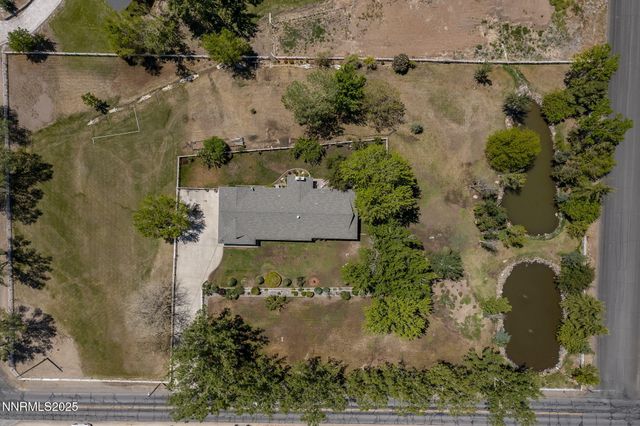 8355 Lakeside Drive, Reno, NV 89511