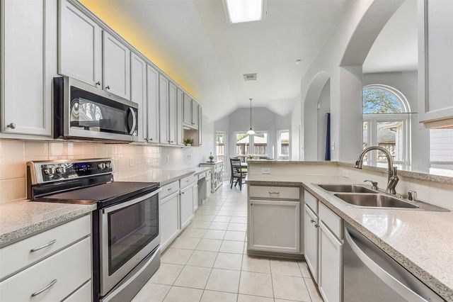 4505 Brazos Bend Drive, Pearland, TX 77584