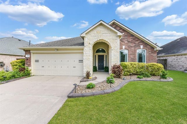 4505 Brazos Bend Drive, Pearland, TX 77584