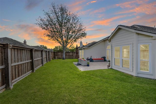 4505 Brazos Bend Drive, Pearland, TX 77584