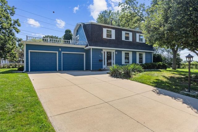 556 Mahaska Court, Iowa City, IA 52246