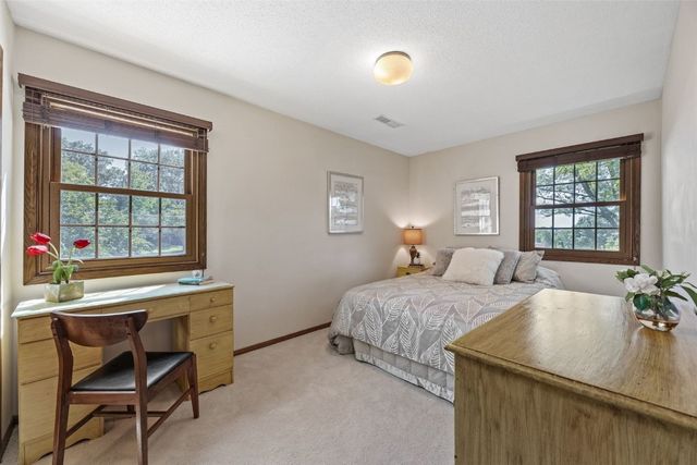 556 Mahaska Court, Iowa City, IA 52246