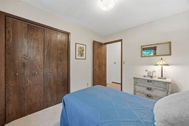 556 Mahaska Court, Iowa City, IA 52246