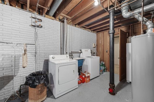 556 Mahaska Court, Iowa City, IA 52246