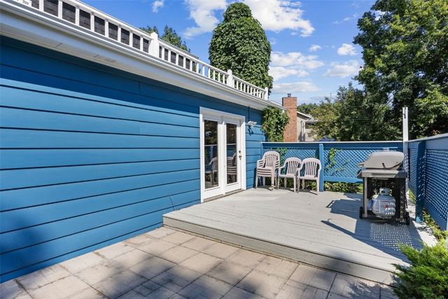 556 Mahaska Court, Iowa City, IA 52246