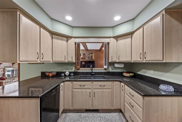 556 Mahaska Court, Iowa City, IA 52246