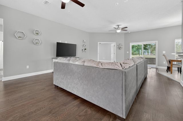 4670 Chanteuse Parkway, Crestview, FL 32539