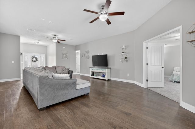 4670 Chanteuse Parkway, Crestview, FL 32539