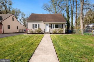 452 ELM AVE, Maple Shade, NJ 08052