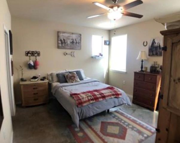 1300 Hausman DR A, Lockhart, TX 78644