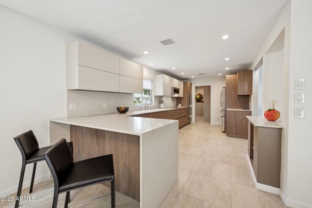 7339 E KEIM Drive, Scottsdale, AZ 85250