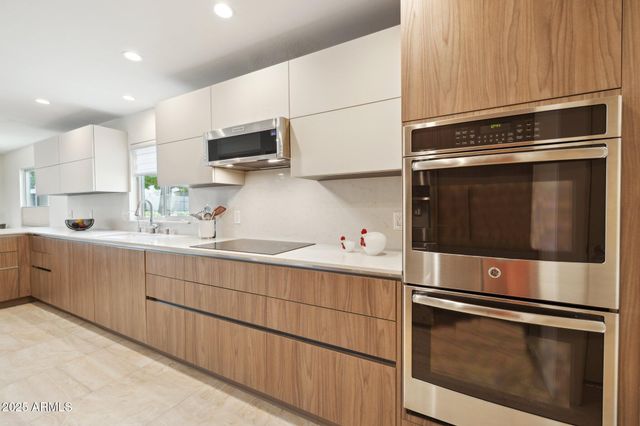 7339 E KEIM Drive, Scottsdale, AZ 85250