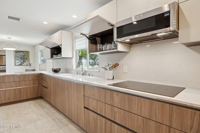 7339 E KEIM Drive, Scottsdale, AZ 85250