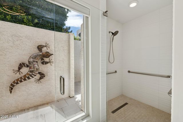 7339 E KEIM Drive, Scottsdale, AZ 85250