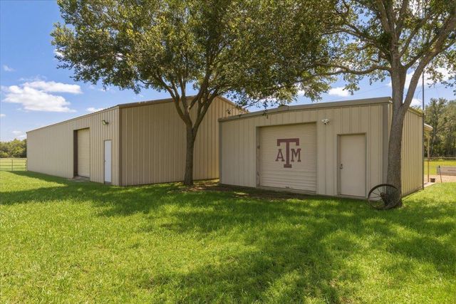 4140 County Road 467, Elgin, TX 78621