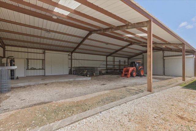 4140 County Road 467, Elgin, TX 78621
