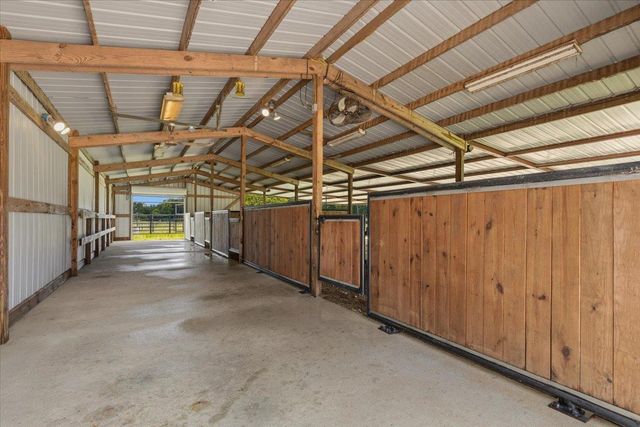 4140 County Road 467, Elgin, TX 78621