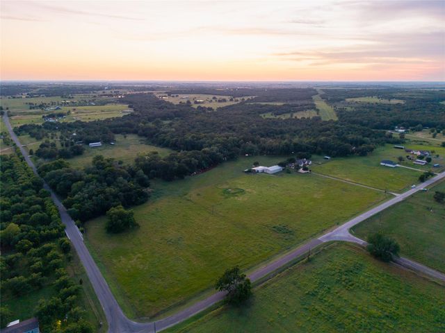 4140 County Road 467, Elgin, TX 78621