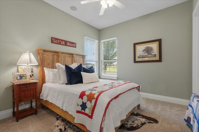 4140 County Road 467, Elgin, TX 78621