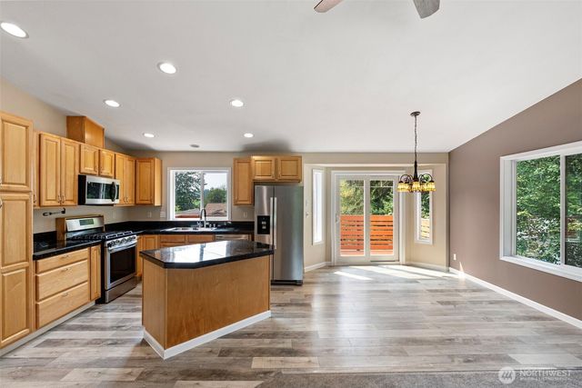 3980 Redemption Avenue SE, Port Orchard, WA 98366
