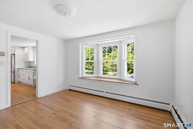 24 Amos Street, Hamden, CT 06518