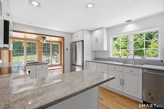 24 Amos Street, Hamden, CT 06518