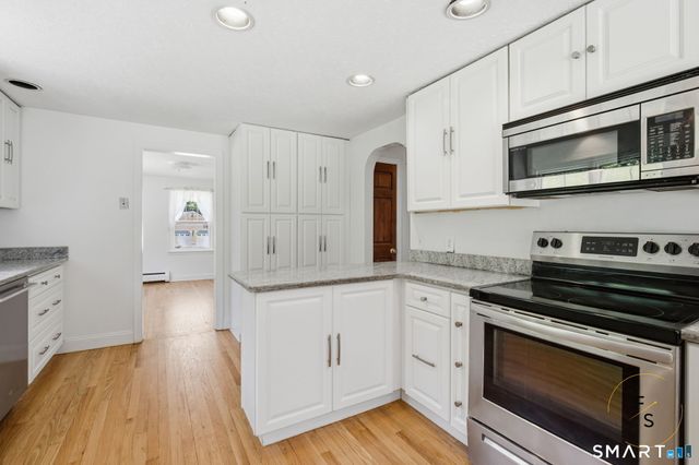 24 Amos Street, Hamden, CT 06518