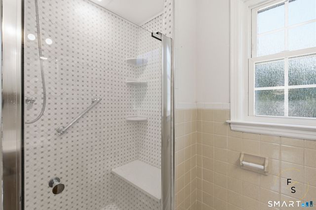 24 Amos Street, Hamden, CT 06518