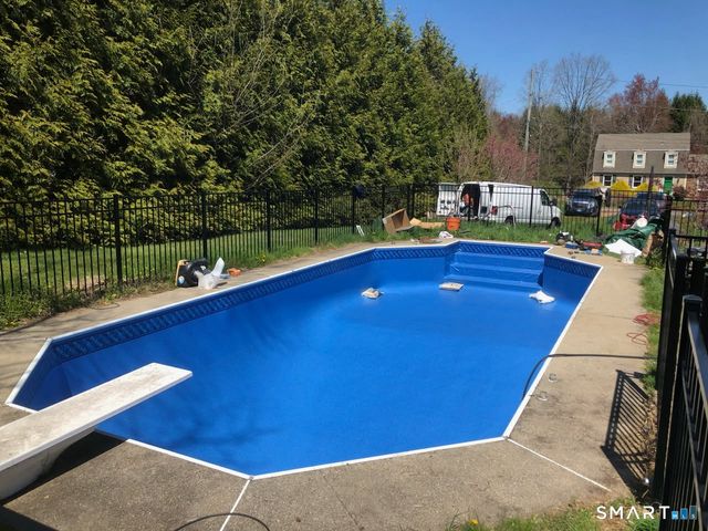 24 Amos Street, Hamden, CT 06518