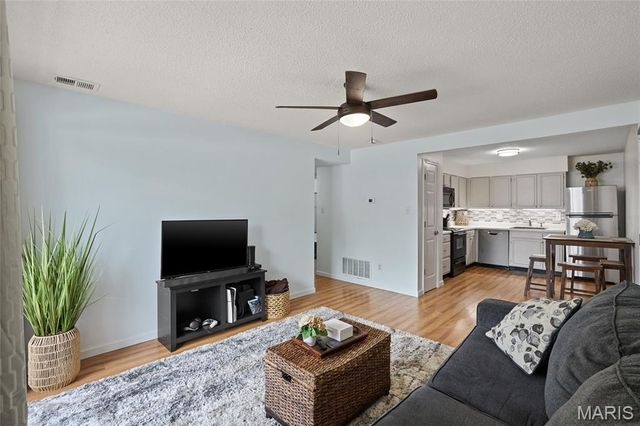 4531 Little Rock Road F, St Louis, MO 63128