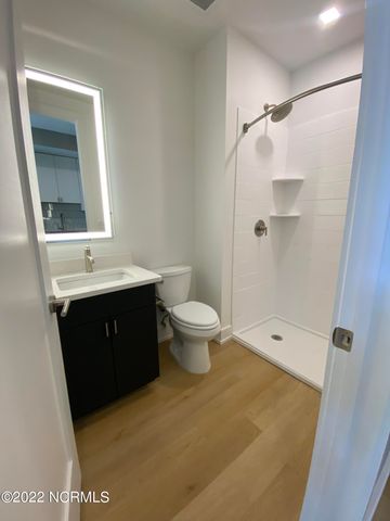 1704 Church Street 304, Wilmington, NC 28403